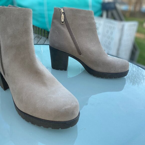 Waterproof Platform Ankle Bootie Zippered	11 - Picture 3 of 8